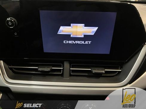 Used 2024 Chevrolet Trax LS w/ LS Convenience Package FWD image 13