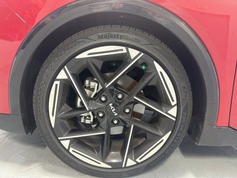 Used 2025 Kia K4 GT-Line w/ GT-Line Premium Package image 11