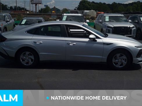 Used 2025 Hyundai Sonata SE FWD image 5