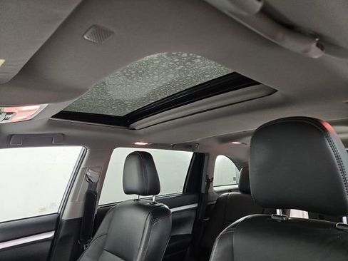 Used 2019 Toyota Highlander XLE image 31