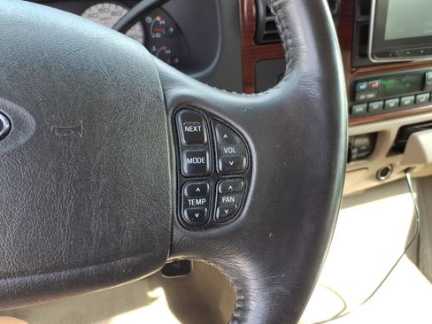 Used 2005 Ford F350 XLT AWD/4WD image 25