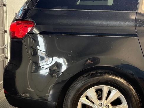 Used 2016 Kia Sedona LX w/ LX Convenience Package image 7