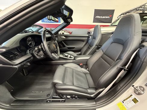 Used 2022 Porsche 911 Carrera image 24