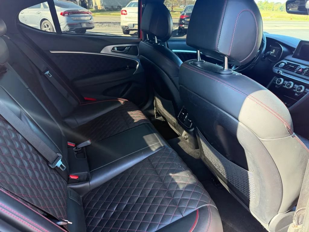 Used 2019 Genesis G70 3.3T Dynamic RWD image 7