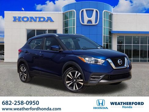 Used 2019 Nissan Kicks SV FWD image 1