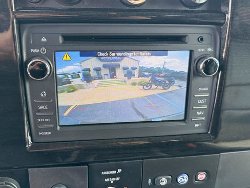 Used 2017 Chevrolet Express 2500 RWD image 21