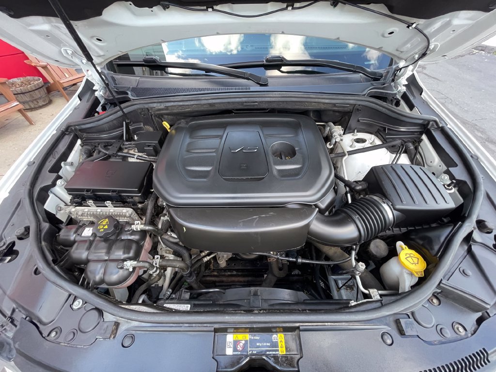 Used 2022 Jeep Grand Cherokee Laredo X AWD/4WD image 32