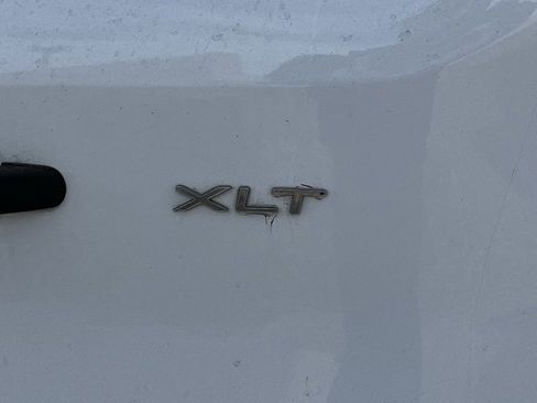 Used 2023 Ford Transit 350 XLT image 10