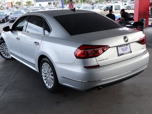 Used 2017 Volkswagen Passat 1.8T SE image 7