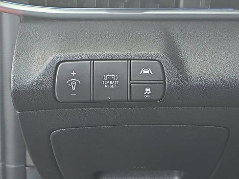 Used 2022 Hyundai Elantra Limited FWD image 28