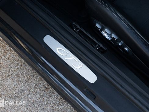 Used 2019 Porsche 911 GT3 image 22