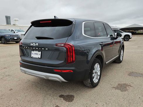 Used 2022 Kia Telluride LX FWD image 8