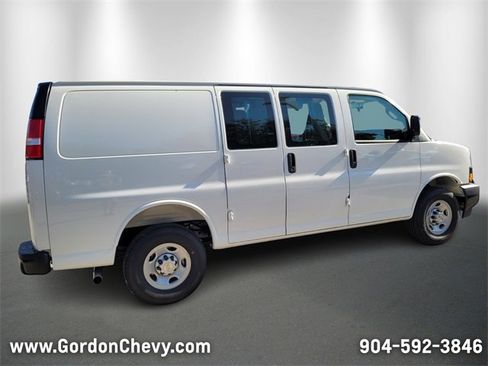 New 2025 Chevrolet Express 2500 Work Van image 5