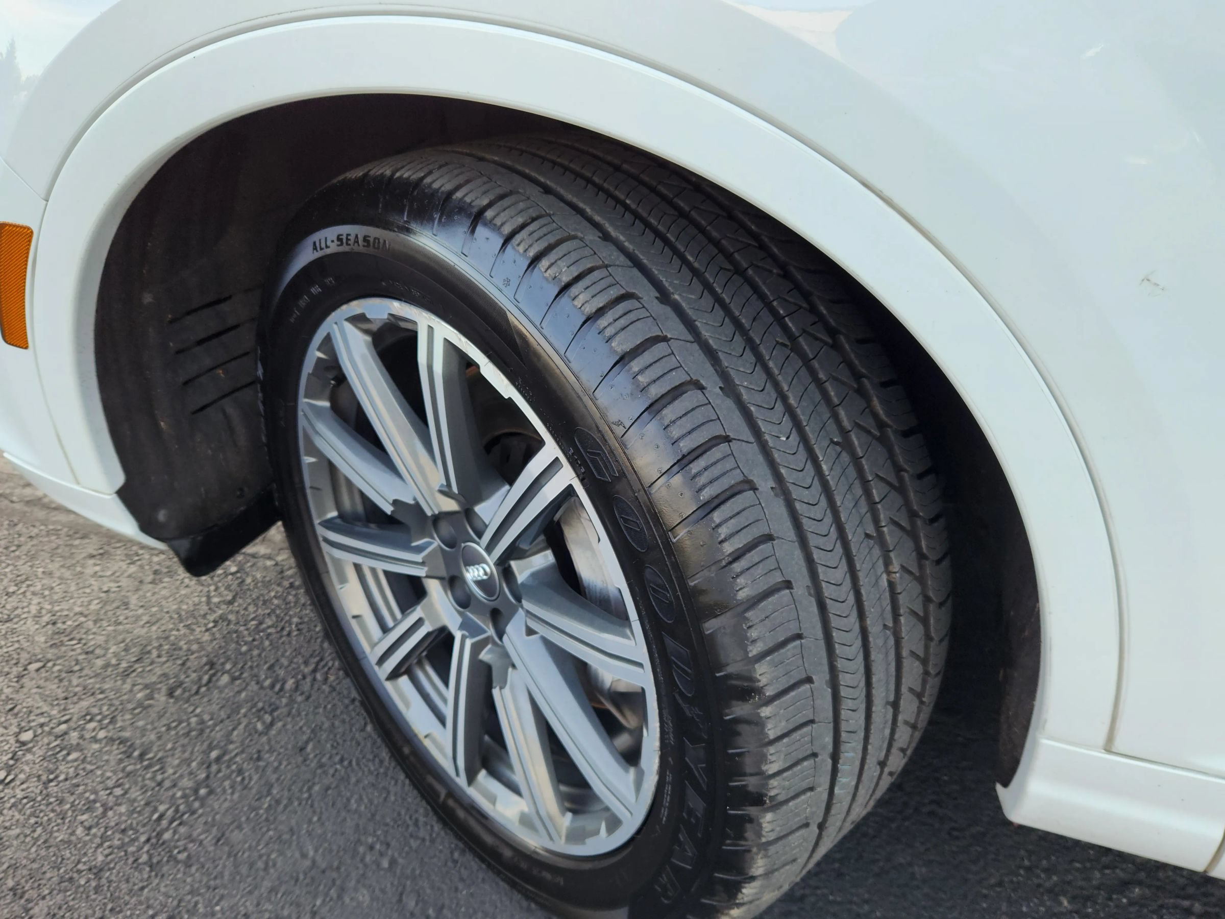 Used 2017 Audi Q7 3.0T Premium Plus AWD/4WD image 24
