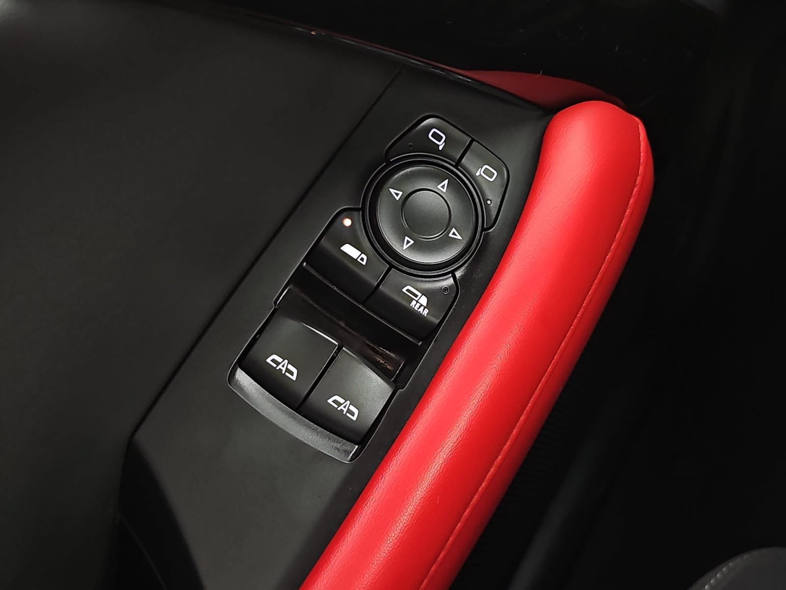 Used 2022 Chevrolet Camaro SS w/ LPO, Ground Effects Package RWD image 26