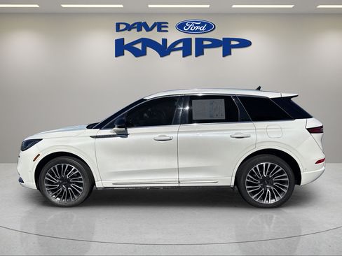 Used 2022 Lincoln Corsair Reserve w/ Equipment Group 201A AWD/4WD image 4