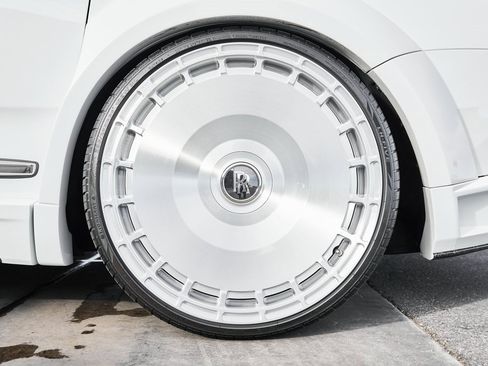 Used 2025 Rolls-Royce Cullinan Base image 27