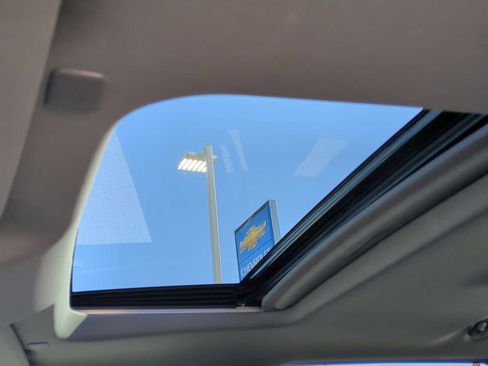 Used 2025 Chevrolet Silverado 1500 LT Trail Boss w/ Convenience Package II image 19