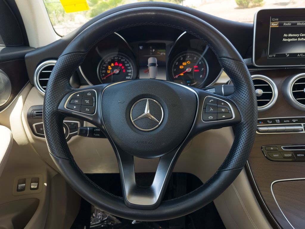 Used 2019 Mercedes-Benz GLC 350e 4MATIC image 14