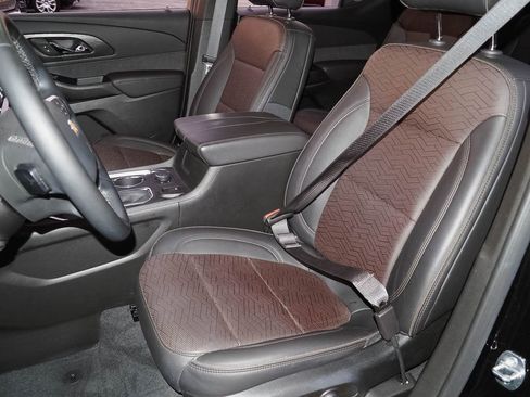 Certified 2023 Chevrolet Traverse High Country image 28