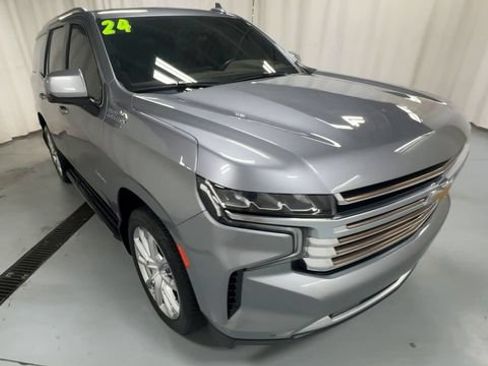 Used 2024 Chevrolet Tahoe High Country AWD/4WD image 2