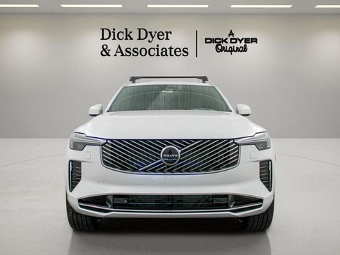 New 2026 Volvo XC90 B5 Ultra w/ Protection Package Premier AWD/4WD image 9