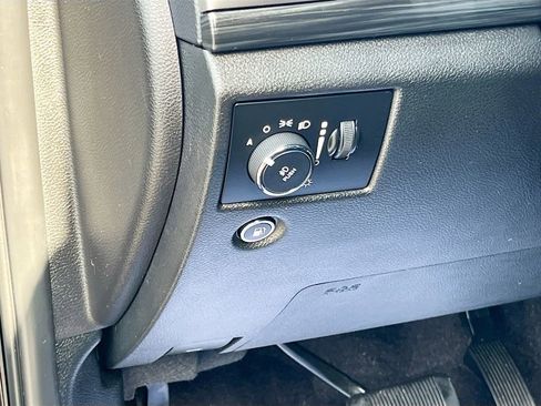 Certified 2019 Jeep Grand Cherokee Altitude RWD image 10