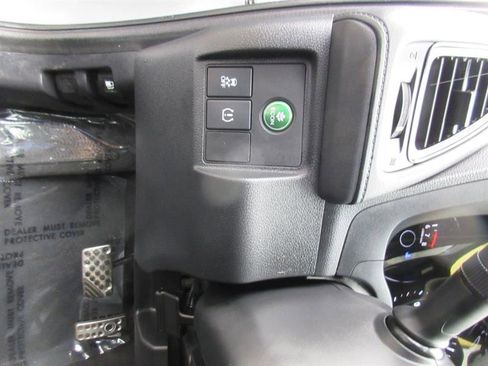 Used 2019 Honda HR-V Sport image 12