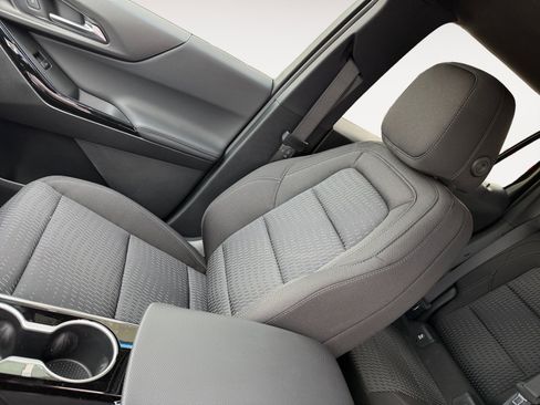 New 2026 Chevrolet Equinox LT image 14