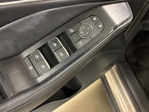 Used 2022 Nissan Rogue Platinum w/ Head-Up Display Package image 23