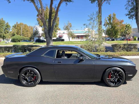 Used 2010 Dodge Challenger SRT8 w/ SRT Option Group II image 15