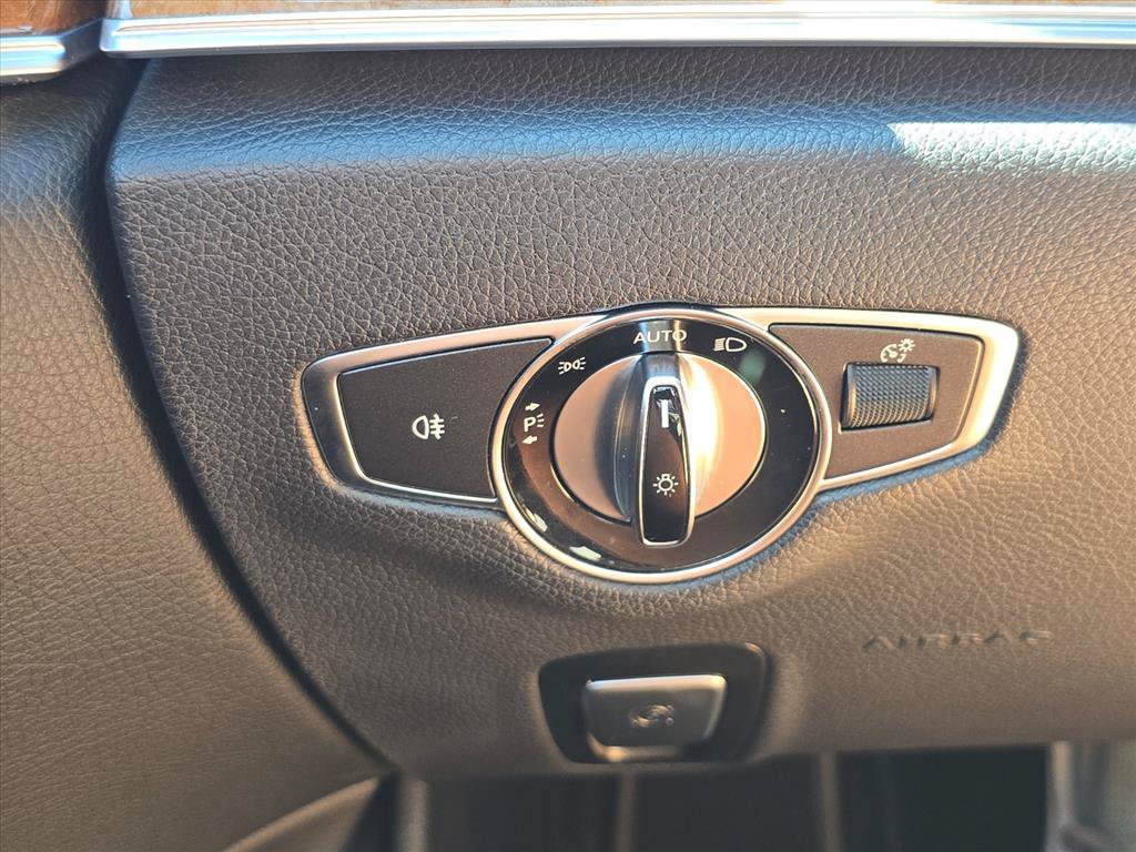 Used 2017 Mercedes-Benz E 300 image 20