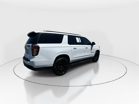 Used 2024 Chevrolet Suburban RST w/ Luxury Package AWD/4WD image 8