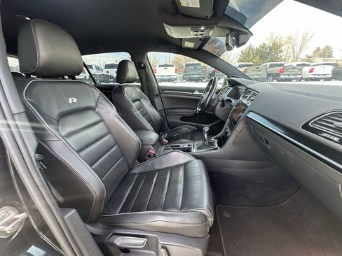 Used 2018 Volkswagen Golf R 4-Door image 24