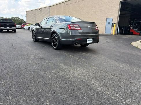 Used 2018 Ford Taurus SEL w/ Equipment Group 201A FWD image 4