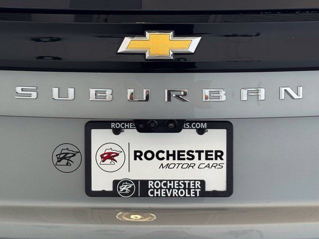 Used 2025 Chevrolet Suburban High Country AWD/4WD image 42