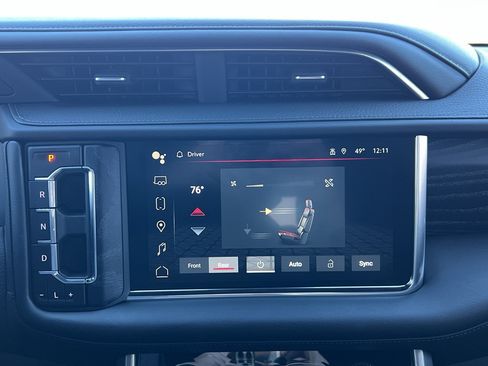Used 2024 GMC Yukon Denali AWD/4WD image 32