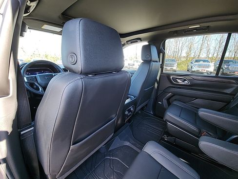 Certified 2024 Chevrolet Tahoe Z71 w/ Luxury Package image 28