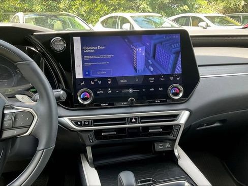 Used 2023 Lexus RX 350 w/ Accessory Package (2T) AWD/4WD image 9