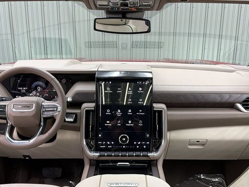 Used 2026 GMC Yukon Denali w/ Sun & Power Step Package AWD/4WD image 34