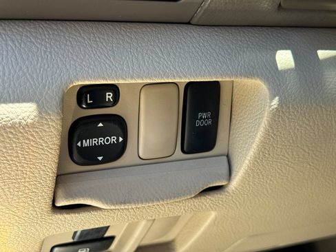 Used 2004 Lexus RX 330 FWD image 28