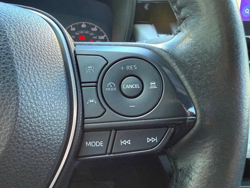 Used 2023 Toyota Corolla SE FWD image 33