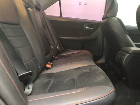 Used 2017 Toyota Camry XSE w/ Moonroof Package FWD image 19