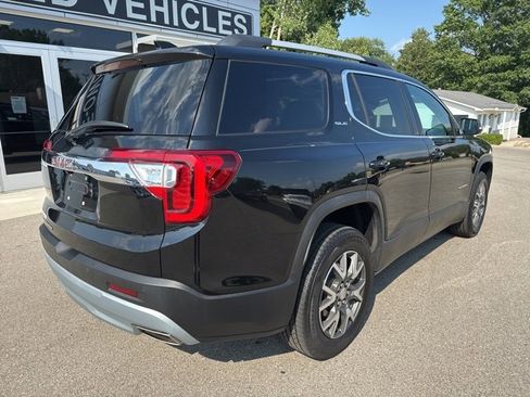 Used 2022 GMC Acadia SLE w/ Driver Convenience Package image 3