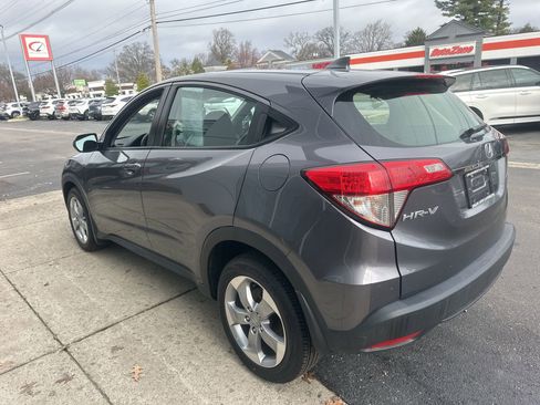 Used 2020 Honda HR-V LX image 5