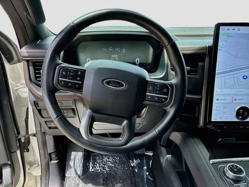 Used 2024 Ford Expedition Limited RWD image 11