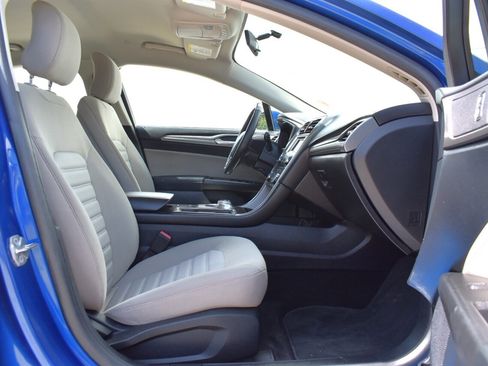 Used 2018 Ford Fusion S FWD image 25