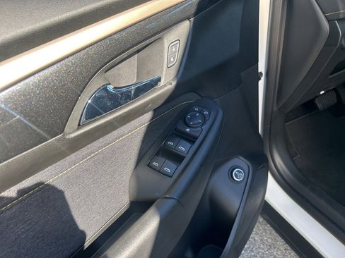 Used 2025 Chevrolet TrailBlazer ACTIV w/ Convenience Package image 7