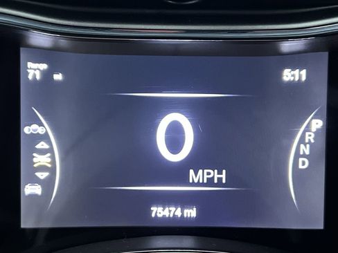 Used 2018 Jeep Grand Cherokee Altitude AWD/4WD image 19