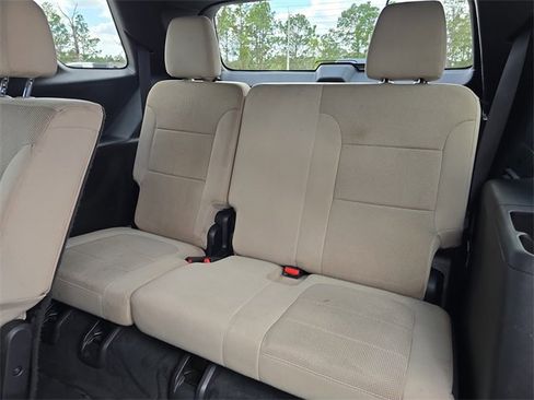 Used 2023 Chevrolet Traverse LS image 14